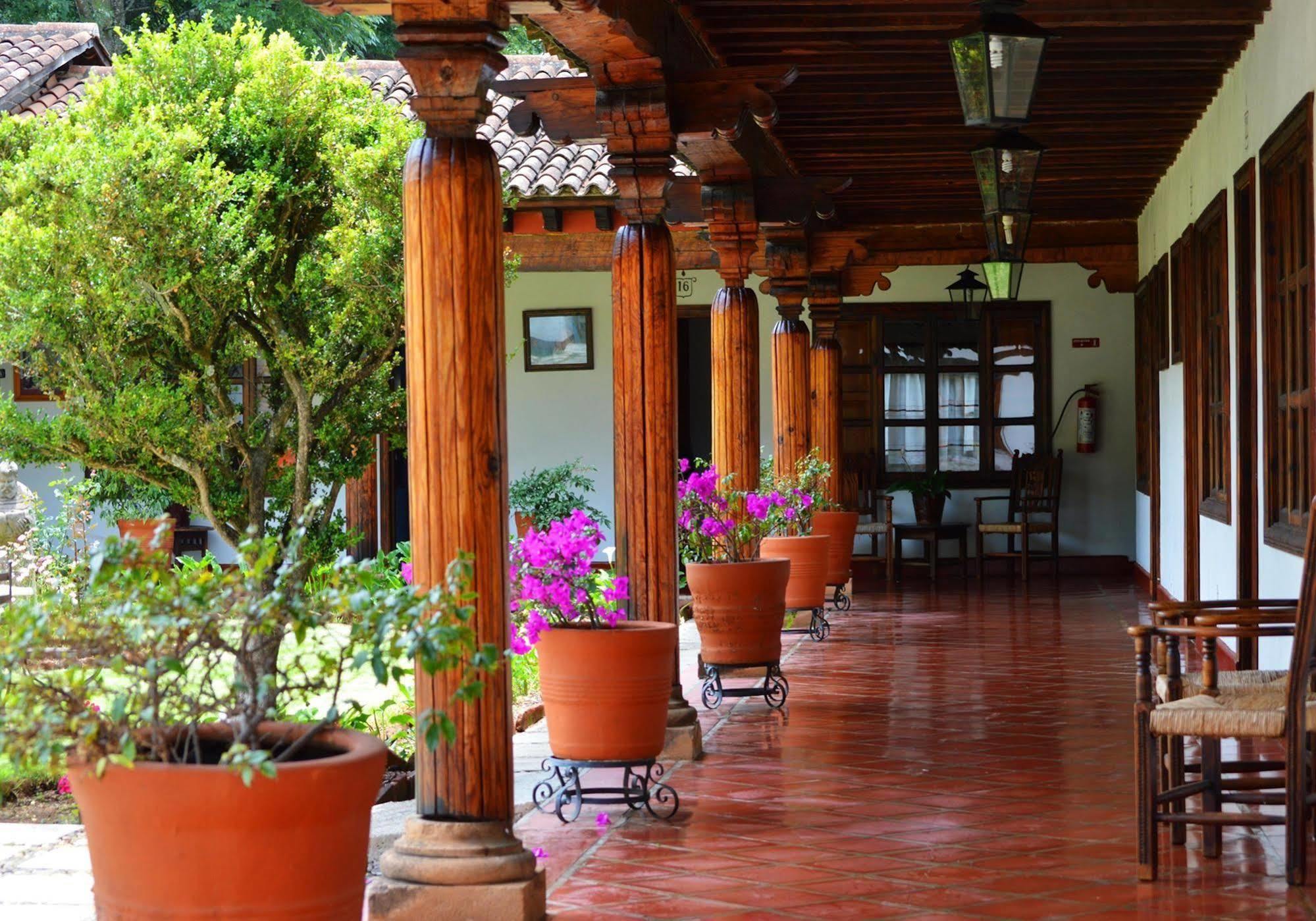 Hosteria San Felipe Pátzcuaro Exterior foto